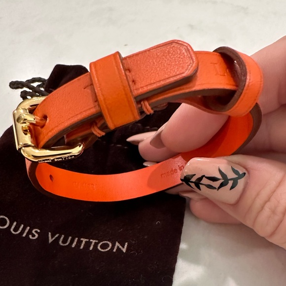AUTHENTIC LOUIS VUITTON LEATHER BRACELET MAISON FONDEE EN 1854 ORANGE GOLD - Picture 8 of 10
